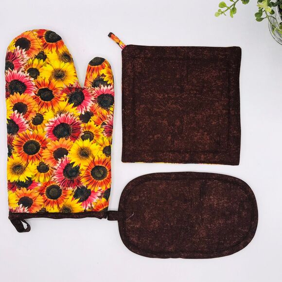 Oven Mitt Finger Hotpad, and Square Potholder Baking Gift Set, Sunflower Cottage - Picture 5 of 8